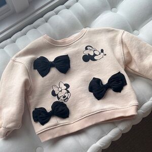 Zara Cream Sweatshirt with Black Bows and Characters